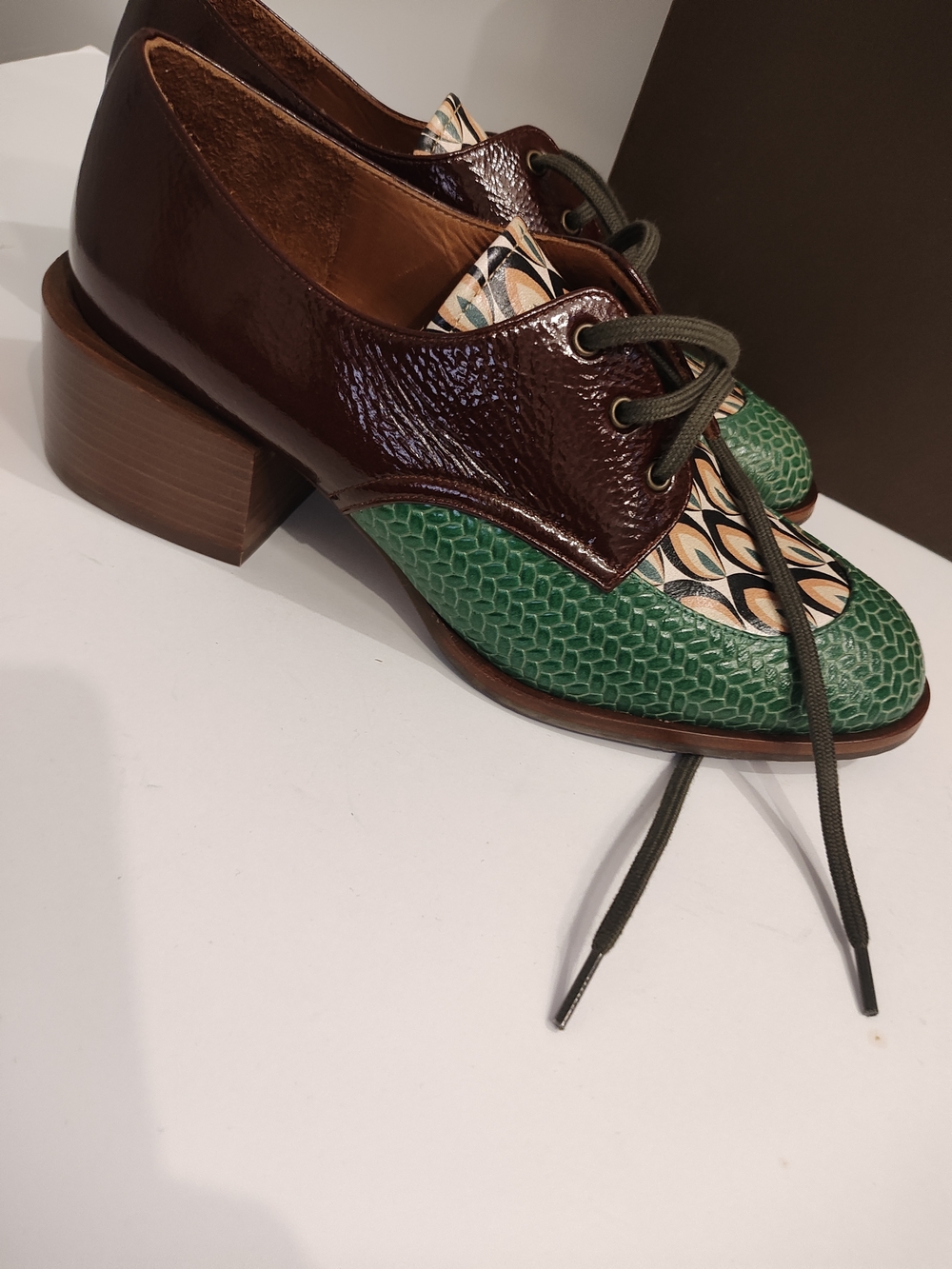Chie Mihara Green Brown Patterned Leather Lace-Up Oxfords - Picture 8 of 14